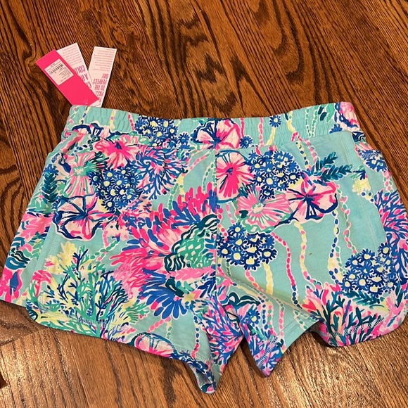 Lilly Pulitzer Coraline Beach You To It Shorts Large NWT - Picture 8 of 12